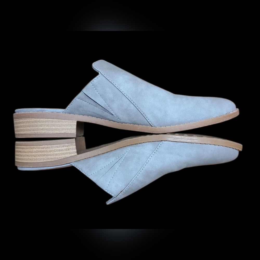 BC size 6 gray mules shoes